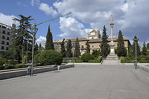 Granada: Jardines del Triunfo, Universidad de Granada, 20.4.2023 Granada