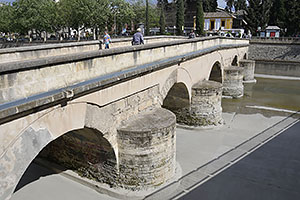 Granada: Puente Romano, 20.4.2023 Granada
