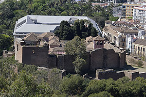 Málaga: výhľad z Castillo de Gibralfaro, Alcazaba de Málaga, 15.4.2023 Málaga