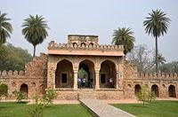 Dilli: mešita Isa Khan, 23.2.2015 Dilli