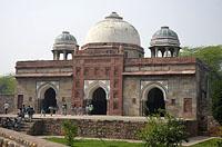 Dilli: mešita Isa Khan, 23.2.2015 Dilli