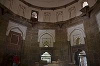 Dilli: Isa Khan Niyazi's Tomb, 23.2.2015 Dilli