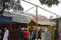 Dilli: Nizamuddin Dargah a Jamaat Khana, 23.2.2015 Dilli