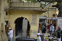 Dilli: Nizamuddin Dargah a Jamaat Khana, 23.2.2015 Dilli