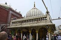 Dilli: Nizamuddin Dargah a Jamaat Khana, 23.2.2015 Dilli