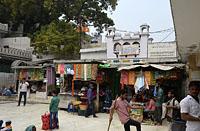 Dilli: Nizamuddin Dargah a Jamaat Khana, 23.2.2015 Dilli