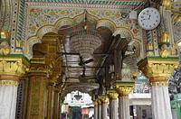Dilli: Nizamuddin Dargah a Jamaat Khana, 23.2.2015 Dilli