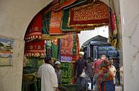 Dilli: Nizamuddin Dargah a Jamaat Khana, 23.2.2015 Dilli