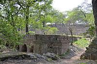 Dilli: archeologický park Mehrauli, 12.3.2015 Dilli