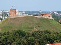 Vilnius: pohľad zo zvonice na horný hrad, 7.8.2013 Vilnius