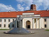 Vilnius: národné múzeum a Gediminova veža na hrade, 7.8.2013 Vilnius