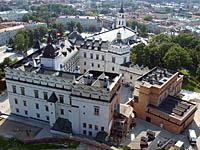 Vilnius: pohľad z Gediminovej veže horného hradu na kniežací palác, 7.8.2013 Vilnius