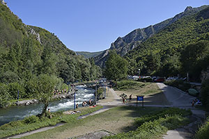 Skopje: rieka Treska, Matka, areál vodného slalomu, 8.8.2021 Skopje