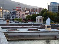 Skopje: Námestie Makedonija, 18.8.2012 Skopje