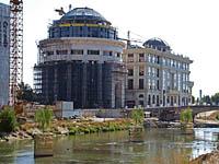 Skopje: výstavba v rámci projektu Skopje 2014, 19.8.2012 Skopje