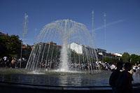 Braga: študentské oslavy Enterro da Gata vo fontáne, 15.5.2019 Braga