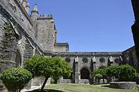 Évora