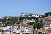 Lisabon: výhľad z Elevador de Santa Justa na Igreja e Convento da Graça, 11.5.2019 Lisabon