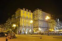 Porto: Praça Ribeira, Cais da Ribeira, 12.5.2019 Porto