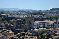 Porto: výhľad z Torre dos Clérigos na Sé do Porto a Claustros do Mosteiro da Serra do Pilar, 13.5.2019 Porto