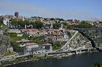 Porto: výhľad z Miradouro da Serra do Pilar, Avenida Gustavo Eiffel, 13.5.2019 Porto