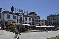 Porto: Ribeira de Gaia, Avenida de Diogo Leite, 13.5.2019 Porto