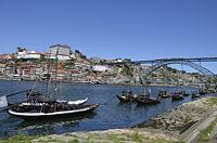 Porto: Ribeira de Gaia, Avenida de Diogo Leite, Ponte de Dom Luís I, 13.5.2019 Porto