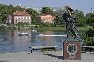 Stockholm: Kvinnan i fredsarbetet, Djurgården, 21.7.2022 Stockholm