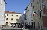 Izola