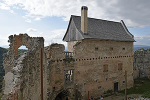 Uhrovske Podhradie