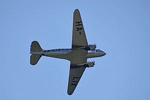 Vác: Lisunov Li-2T, HA-LIX, lietadlo z roku 1949, 9.8.2025 dopravny mix