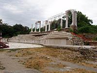 Bulharsko, Stara Zagora: komplex zapadnej brany Augusta Trajana, 6.8.2007 Bulharsko, Stara Zagora