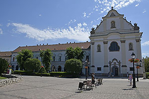 Vác